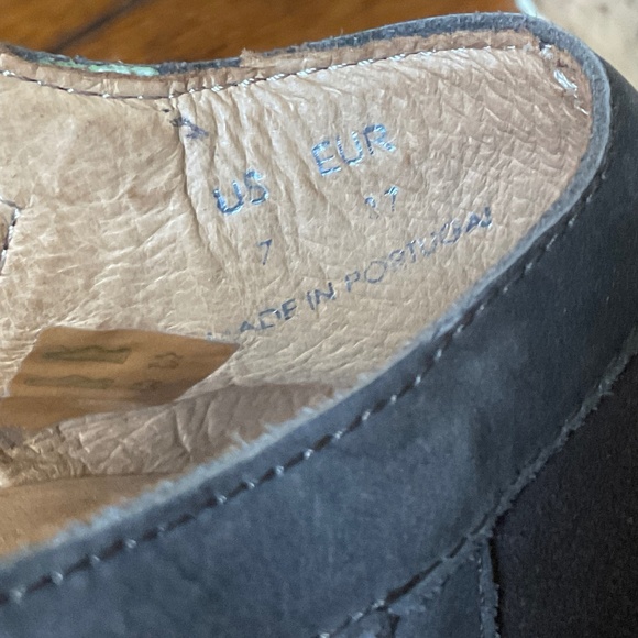 Barneys New York chocolate suede wedges size 7 - Picture 8 of 10